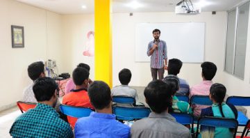 English Experts Spoken English & Personality Development